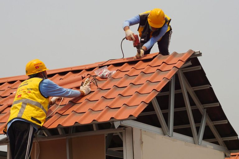 solusi atap rumah bocor